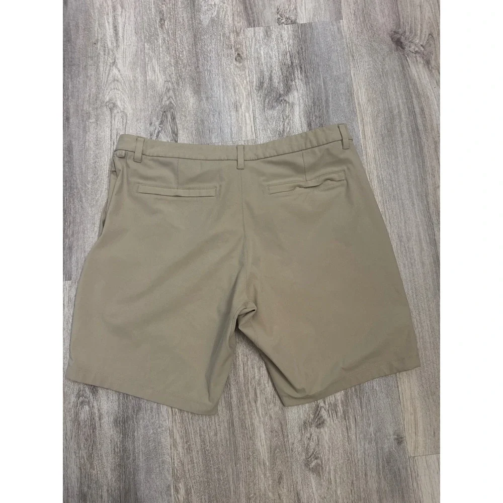 Lululemon Commission Short 9 Warpstreme Tan Khaki Mens Size 38 Golf Chino Shorts
